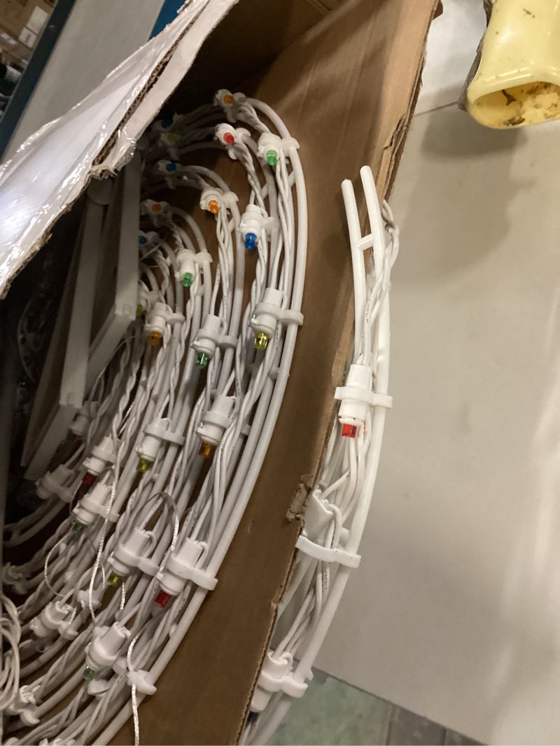 Macarrie 2 Pack 6 Ft Spiral Christmas Trees Outdoor Light Up Christmas Tree 125 LEDs Plug in Tree Decor Cone Tree Decoration with Star Tree Topper for Christmas Outside Yard Porch Home (Colorful)